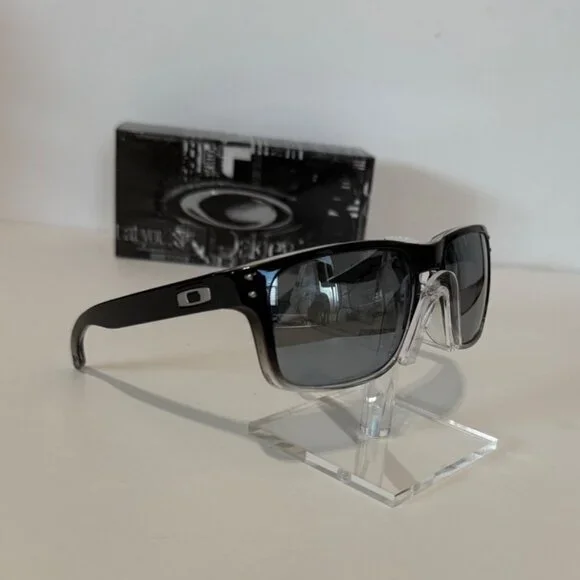 Oakley Holbrook Two Tone Polished Dark Ink Fade 9102 POLARIZED Silver - Picture 6 of 8